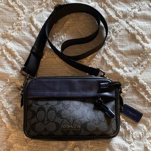 Navy Crossbody Signature